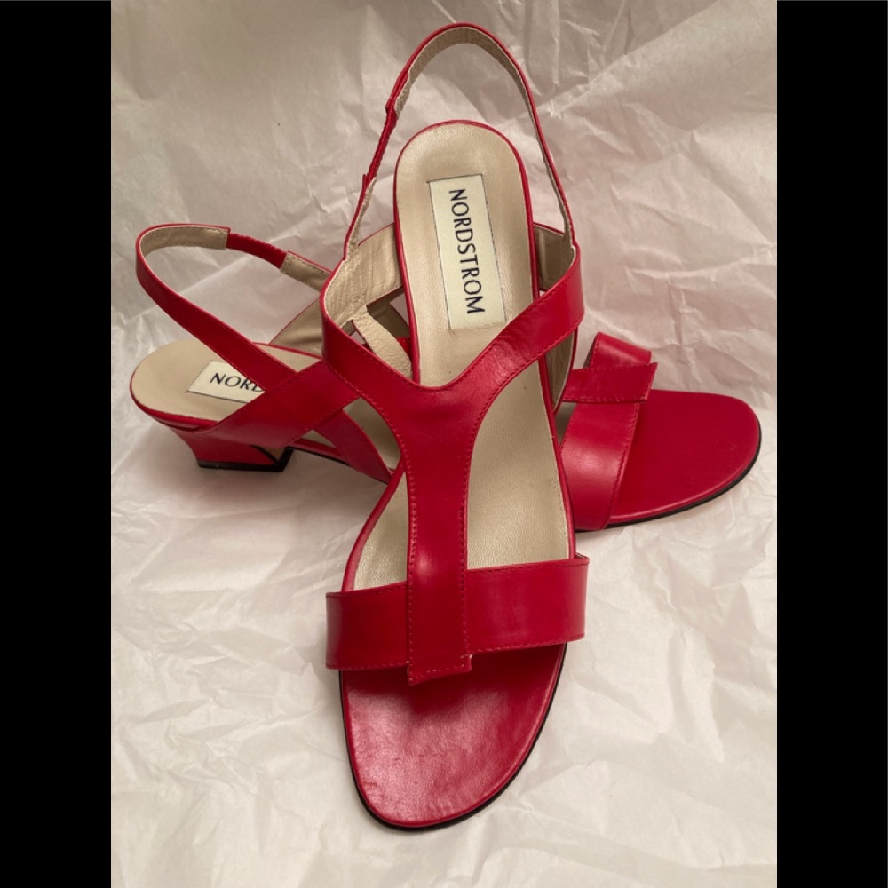 Nordstrom Poppy Red Strappy Sandals. Size 8 1/2 N NIB